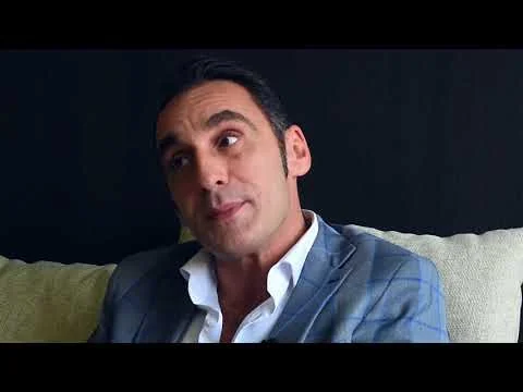 Roberto comparte su experiencia en el canal oficial de Kaloni